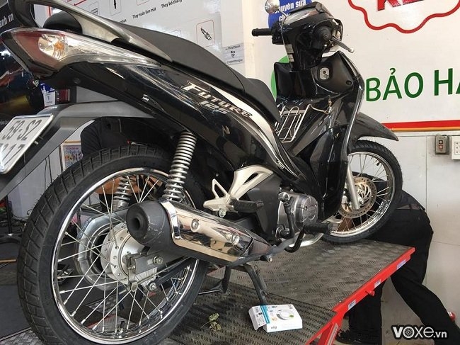 Thay vỏ xe michelin cho future 125 có tốt không giá bao nhiêu - 2