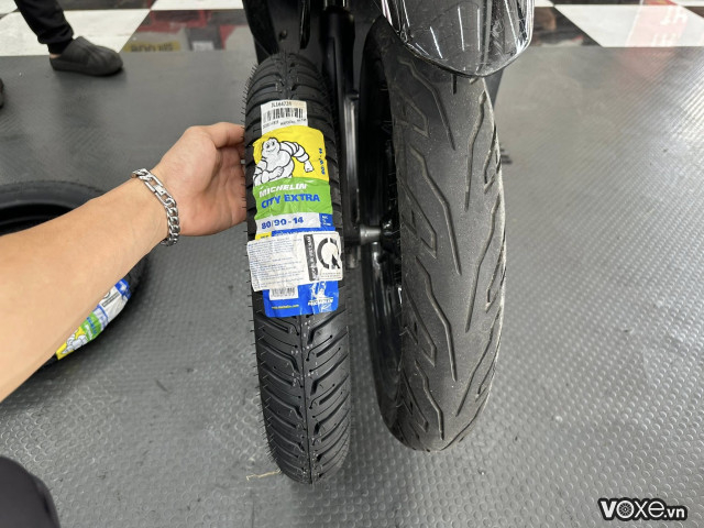 Vỏ michelin city extra 8090-14 - 1