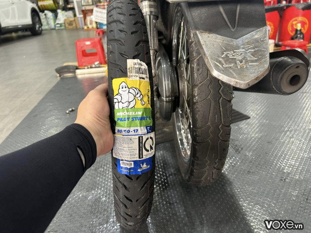 Vỏ michelin pilot street 2 8090-17 wave dream future - 2