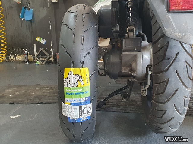 Vỏ xe michelin pilot moto gp 10080-14 pcx air blade - 1