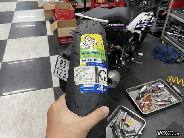 Vỏ xe michelin pilot moto gp 9080-17 sonic winner 150 - 1