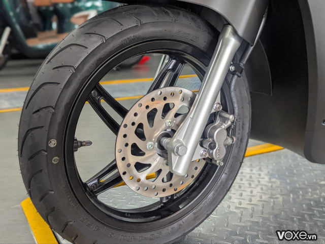 Thay vỏ xe điện klara neo loại nào tốt giá vỏ michelin bao nhiêu - 2