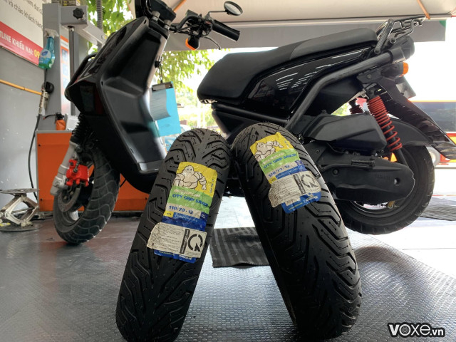 Kiểm tra và thay vỏ michelin cho xe tay ga sau tết nguyên đán - 8