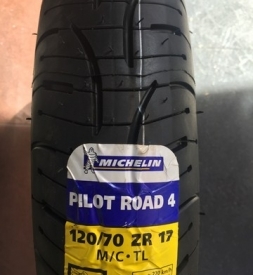Vỏ xe Michelin Pilot Road 4 120/70ZR17
