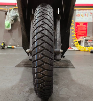 Vỏ Michelin Anakee Street 80/90-14