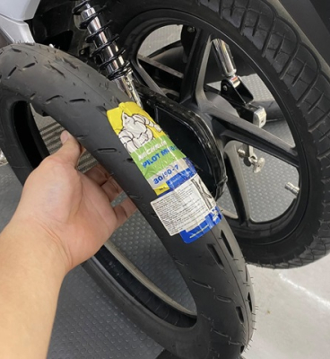 Vỏ Michelin Pilot Moto GP 80/90-17