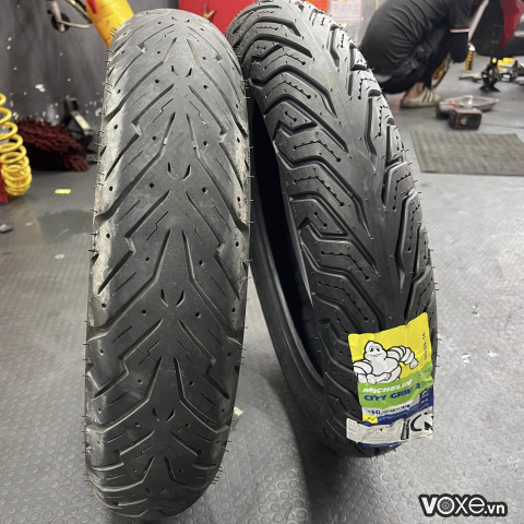 Vỏ Michelin City Grip 2 size 110/80-14